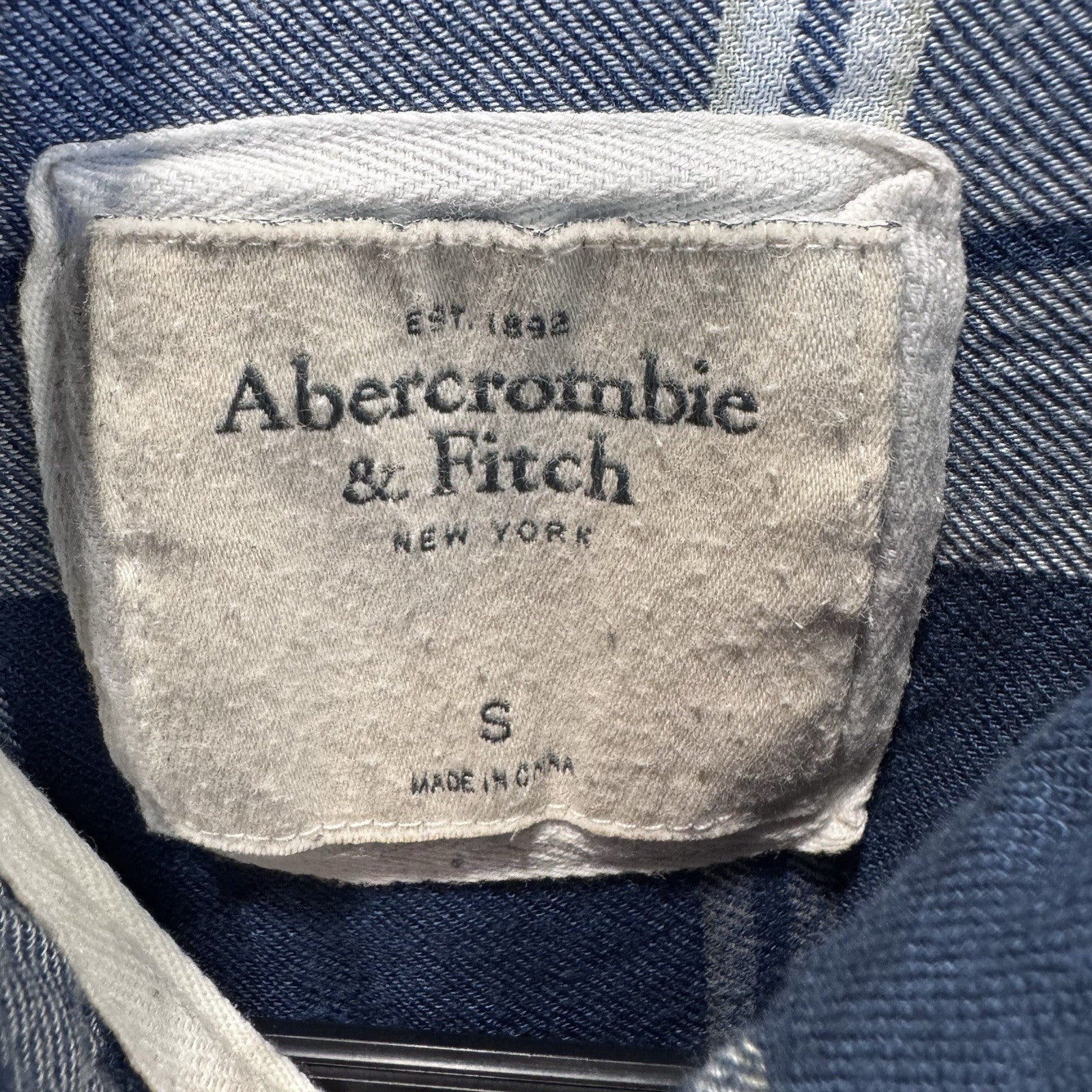 Women’s Abercrombie & Fitch Blue, Red, Green Plaid MUSCLE Flannel Shirt Size S