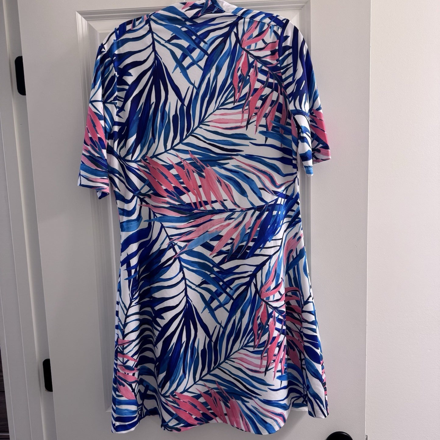 Tail Activewear Tropical Print Golf Dress Zip Neck Size M Pink Blue Leafy