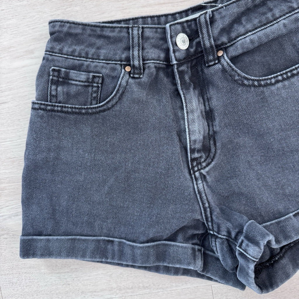 PacSun Women’s Mom Shorts 22 Black High Rise Denim Cuffed