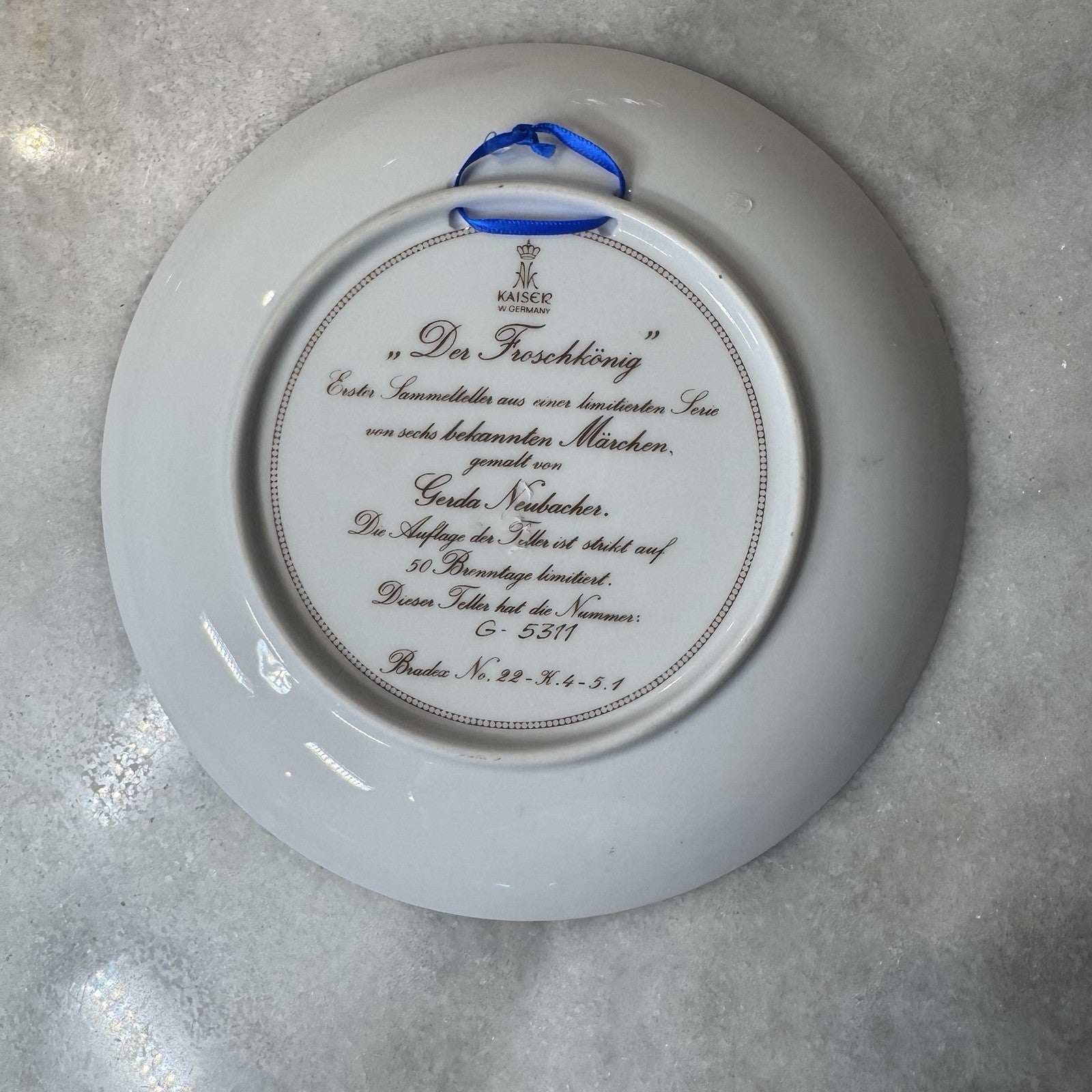 Vontage 1981 The Frog King Gerda Neubacher Kaiser Porcelain 7 1/2" Plate