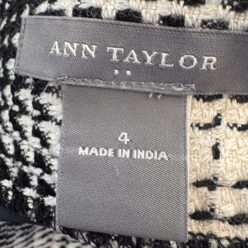 Ann Taylor Women’s  Black White Plaid Skirt Sz 4 Lined Pencil Career