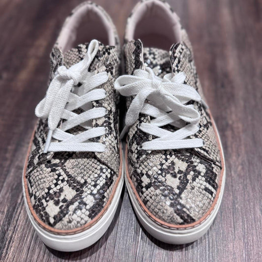 Zara animal print casual sneakers size 7.5 Snake skin