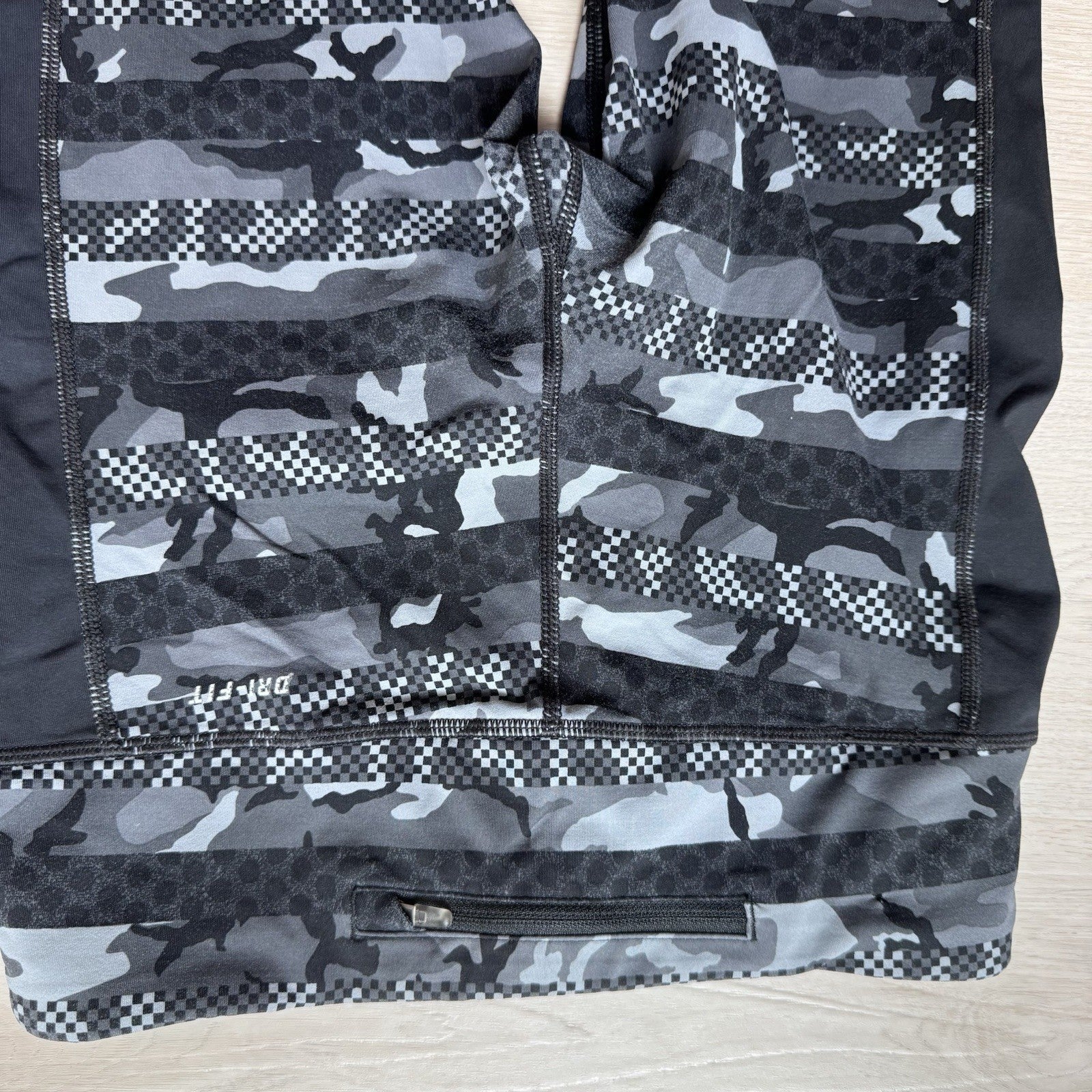 Nike Dri Fit Camo Leggings Womens Small Black Gray Running Drawstring Zip