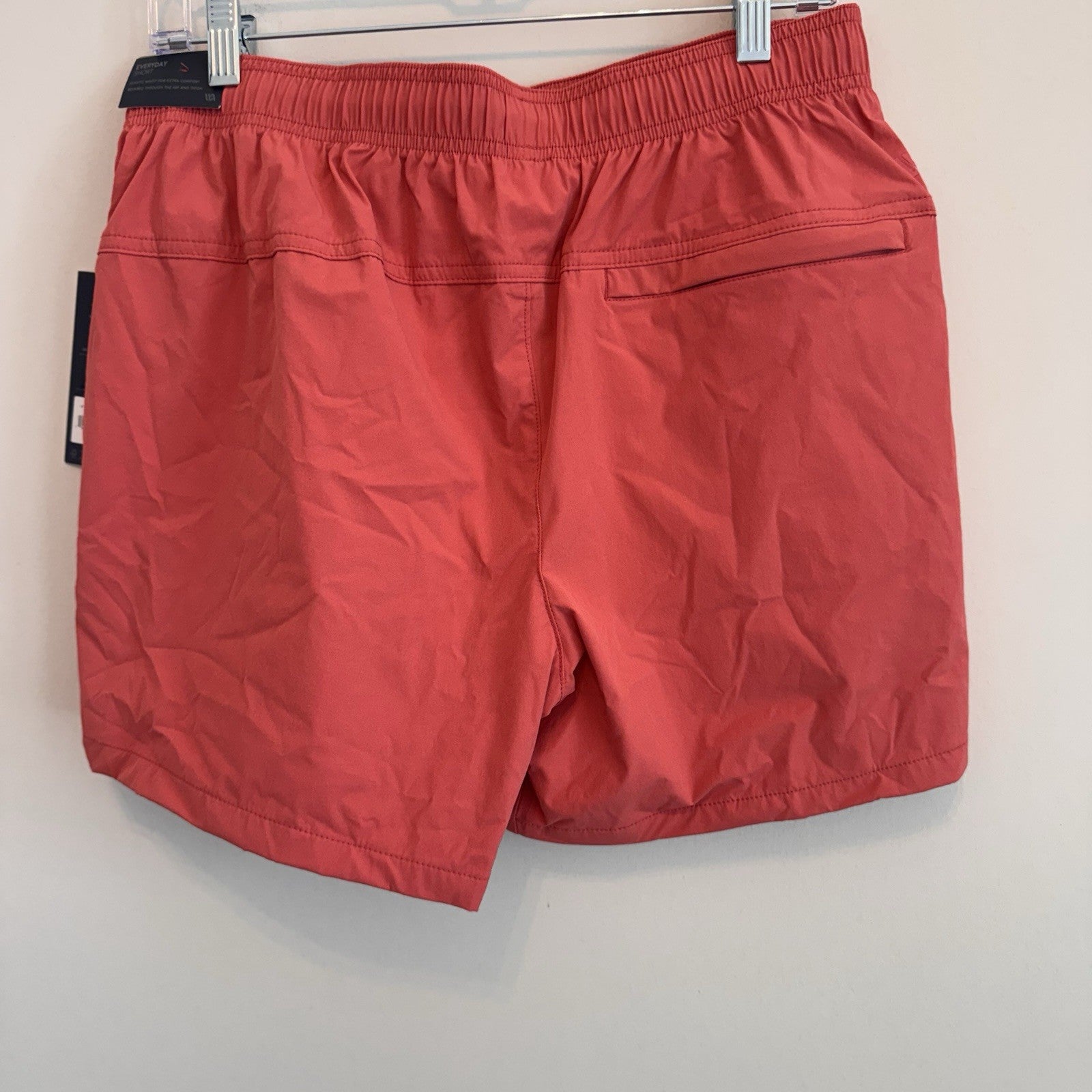 VRST Men's 5" Everyday Short Size M Medium Pink Rouge NWT Athletic Gym 5in