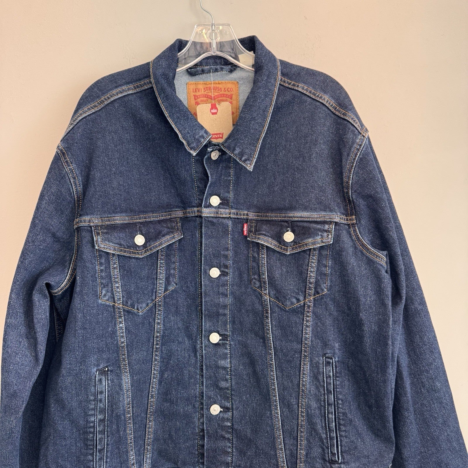 Levi’s Denim Trucker Jacket XL Dark Wash Button Front Classic Jean NWT