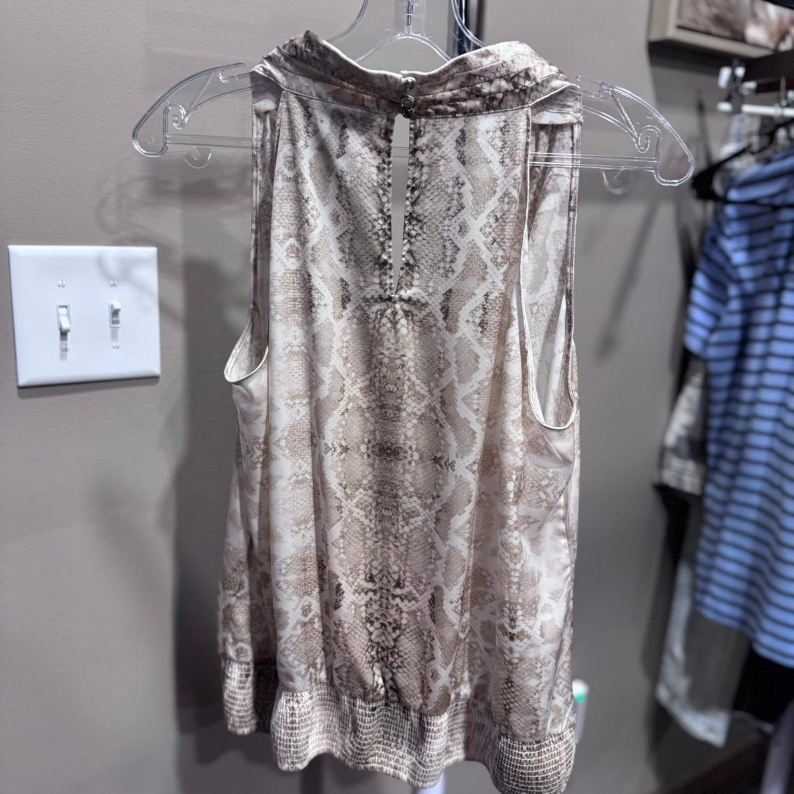 White House Black Market Women’s Sleeveless Snake Print Shell Top Size S